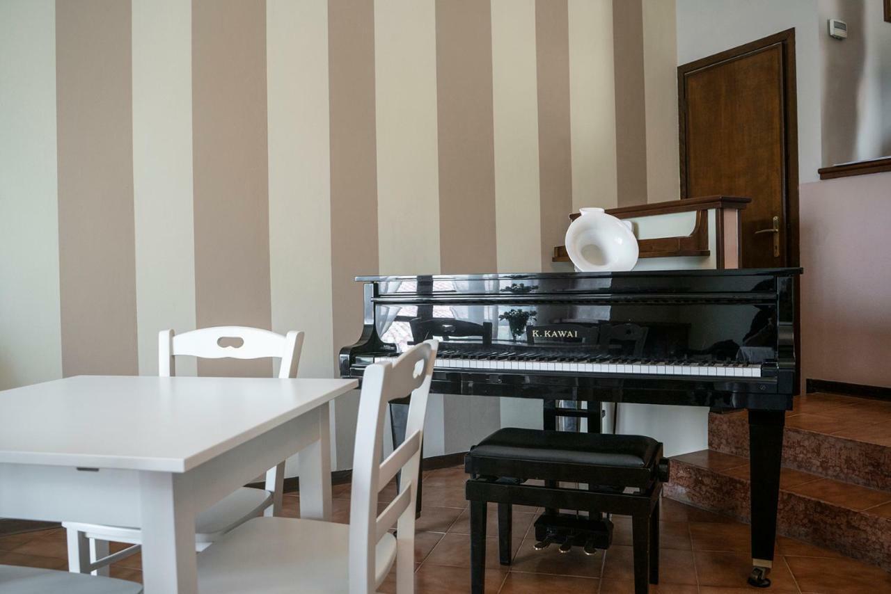 סאלו La Villa מראה חיצוני תמונה